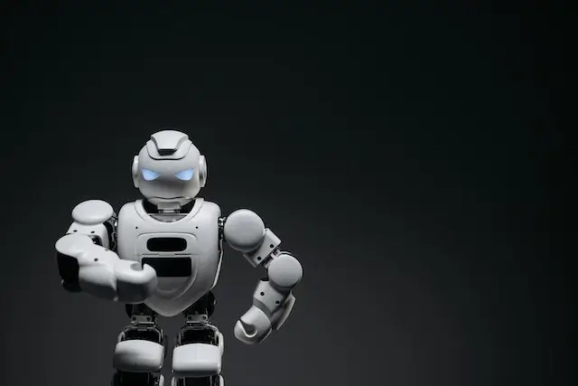 Combína inteligencia artificial con automatización y marca la diferencia